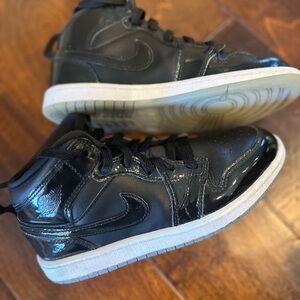 Nike Air Jordan 1 Mid